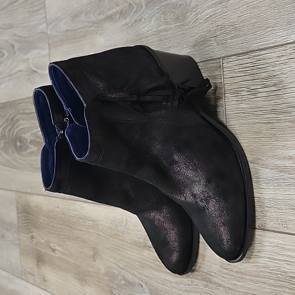 Valentina Rangoni Size 6 1/2 Black Suede Fringe Bootie - Picture 3 of 11